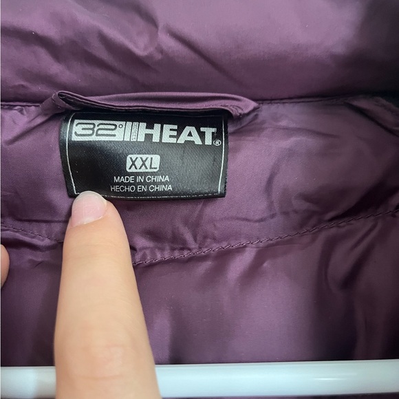 32 Degrees Women's Plum and Black Puffer Jacket - Picture 4 of 4